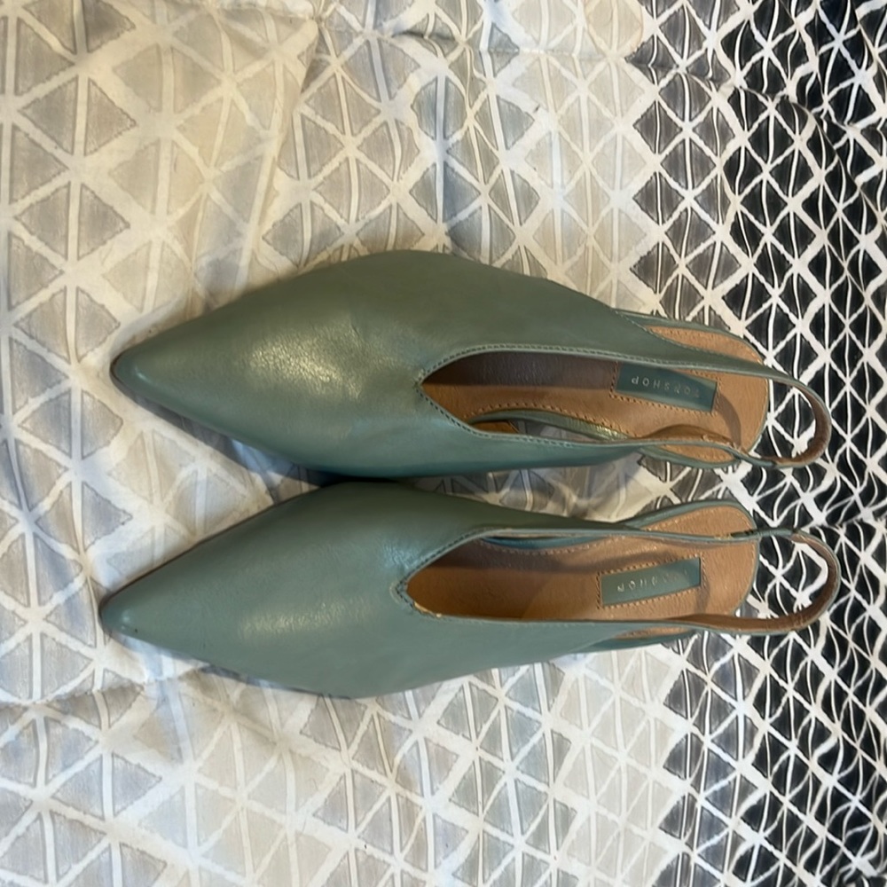 Women’s TopShop sling back kitten heels